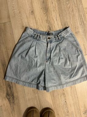 Vintage Liz Wear  Light Blue Denim Shorts size 14